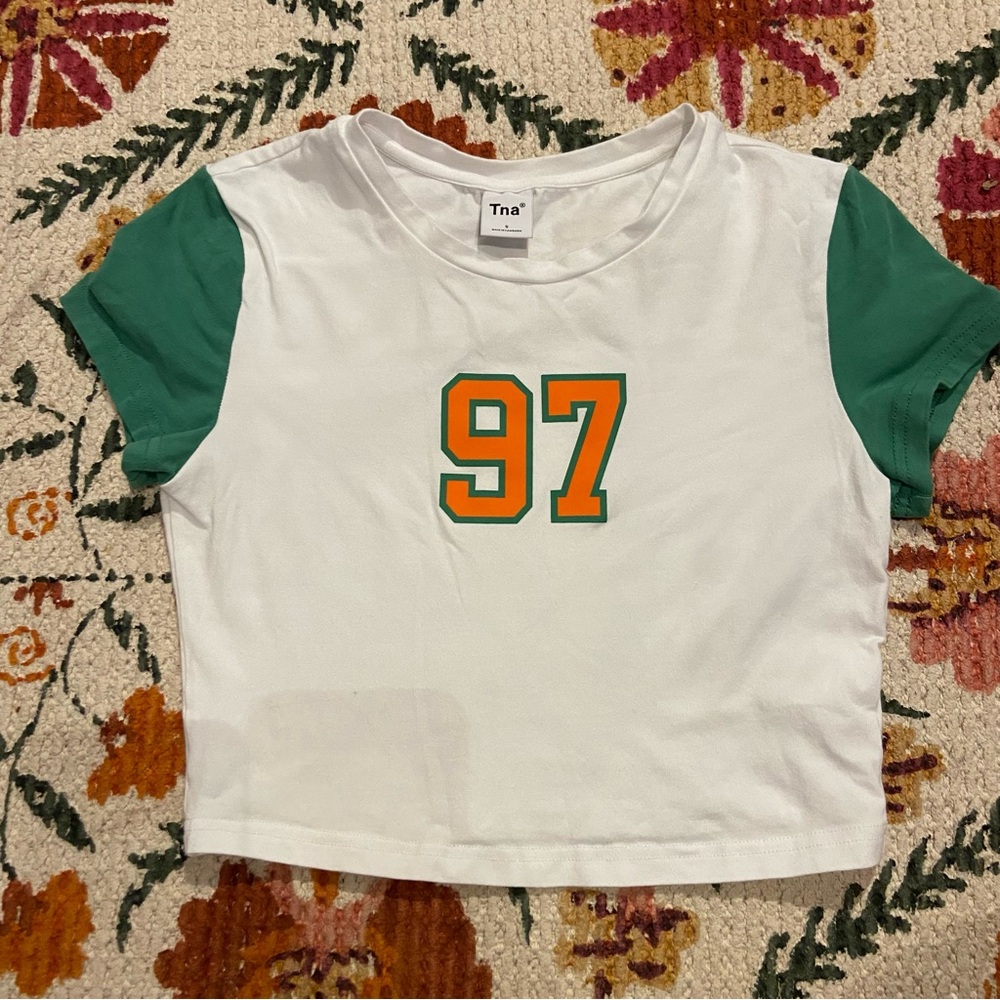 Aritzia tna baby tee